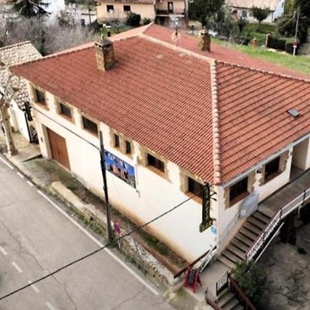 Pension Los Mallos Las Peñas de Las Peñas de Riglos Exterior photo